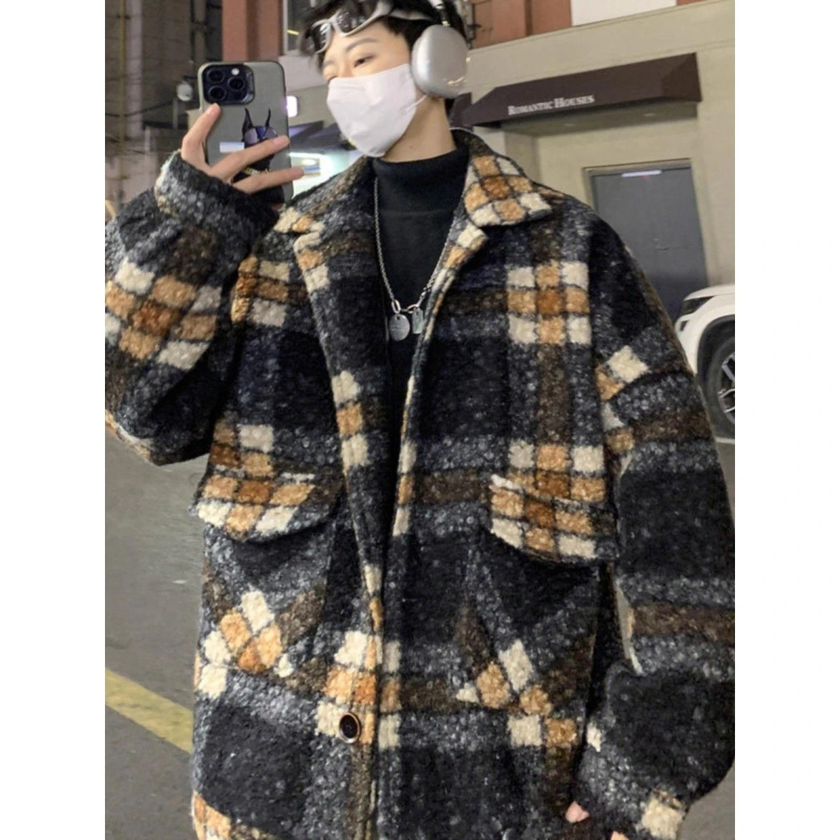 Ретро-куртка мужская зимняя из американского бархата в клетку, высококачественная, теплая, модная, для весеннего сезона, молодежный тренд
Ретро-куртка мужская зимняя из американского бархата в клетку, высококачественная, теплая, модная, для весеннего сезона, молодежный тренд