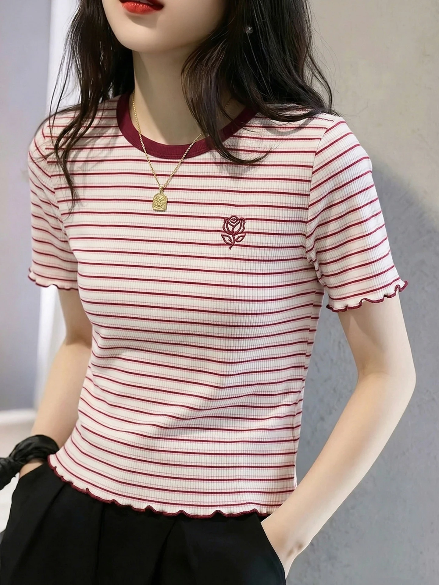 Slimming Short Sleeve T-Shirt Fashionable Striped Color Block Design Summer Top Korean Style Straight Cut Commute Wind Ladies
Slimming Short Sleeve T-Shirt Fashionable Striped Color Block Design Summer Top Korean Style Straight Cut Commute Wind Ladies