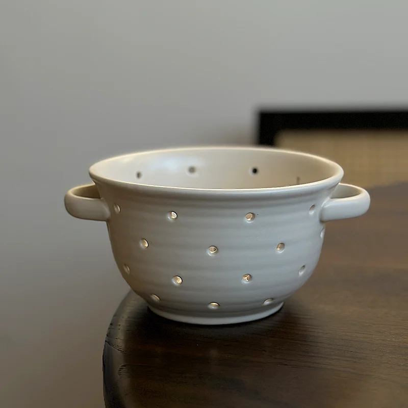 LMM has light drain bowl ceramic high temperature underglaze color fruit and vegetable drain bowl
LMM has light drain bowl ceramic high temperature underglaze color fruit and vegetable drain bowl