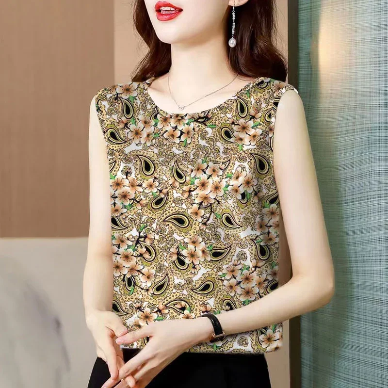 Women Floral Paisley Print Sleeveless Tank Top Summer Casual Boho Style Lightweight Blouse for Daily Wear
Women Floral Paisley Print Sleeveless Tank Top Summer Casual Boho Style Lightweight Blouse for Daily Wear