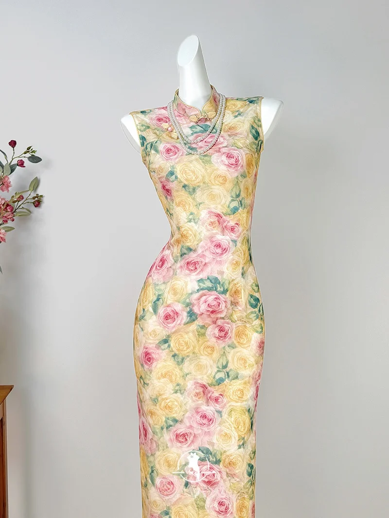 Stunning Sleeveless Young Style Gentlewoman's Waist-Cinched Dress Breathable Long Qipao Floral Pattern for Daily Wear
Stunning Sleeveless Young Style Gentlewoman's Waist-Cinched Dress Breathable Long Qipao Floral Pattern for Daily Wear