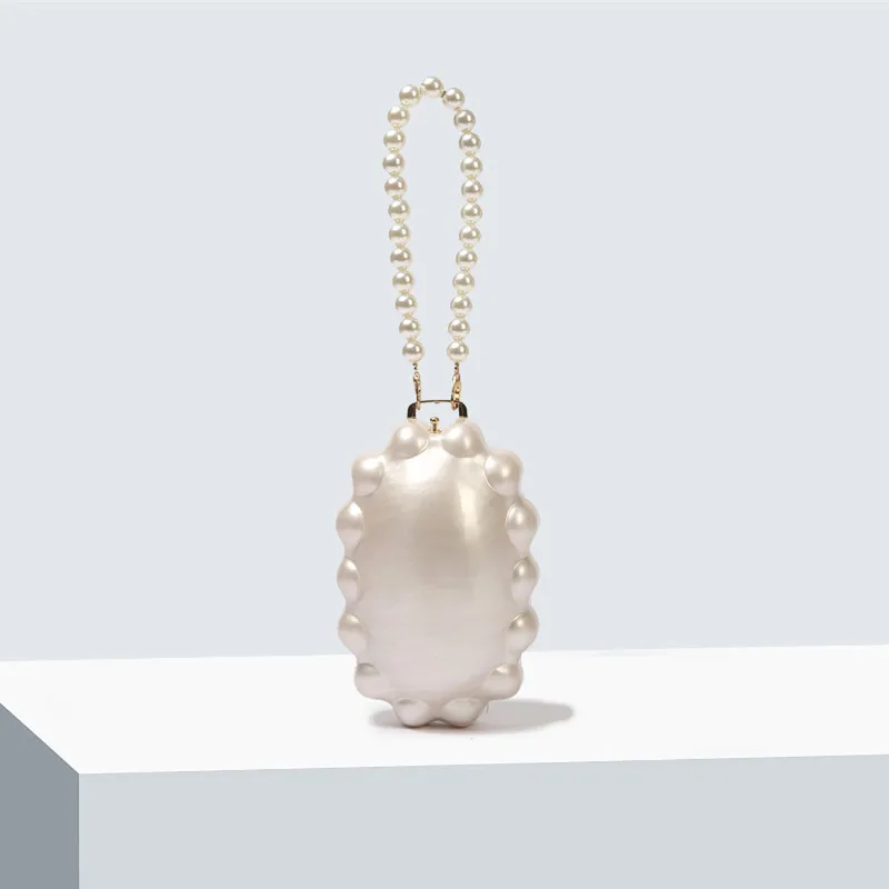 Light-weight, Luxury Evening Bag Fashionable Brand Simple And Exquisite Shell Bag Pearl Chain Daisy Bag Portable Acrylic Clutch
Light-weight, Luxury Evening Bag Fashionable Brand Simple And Exquisite Shell Bag Pearl Chain Daisy Bag Portable Acrylic Clutch