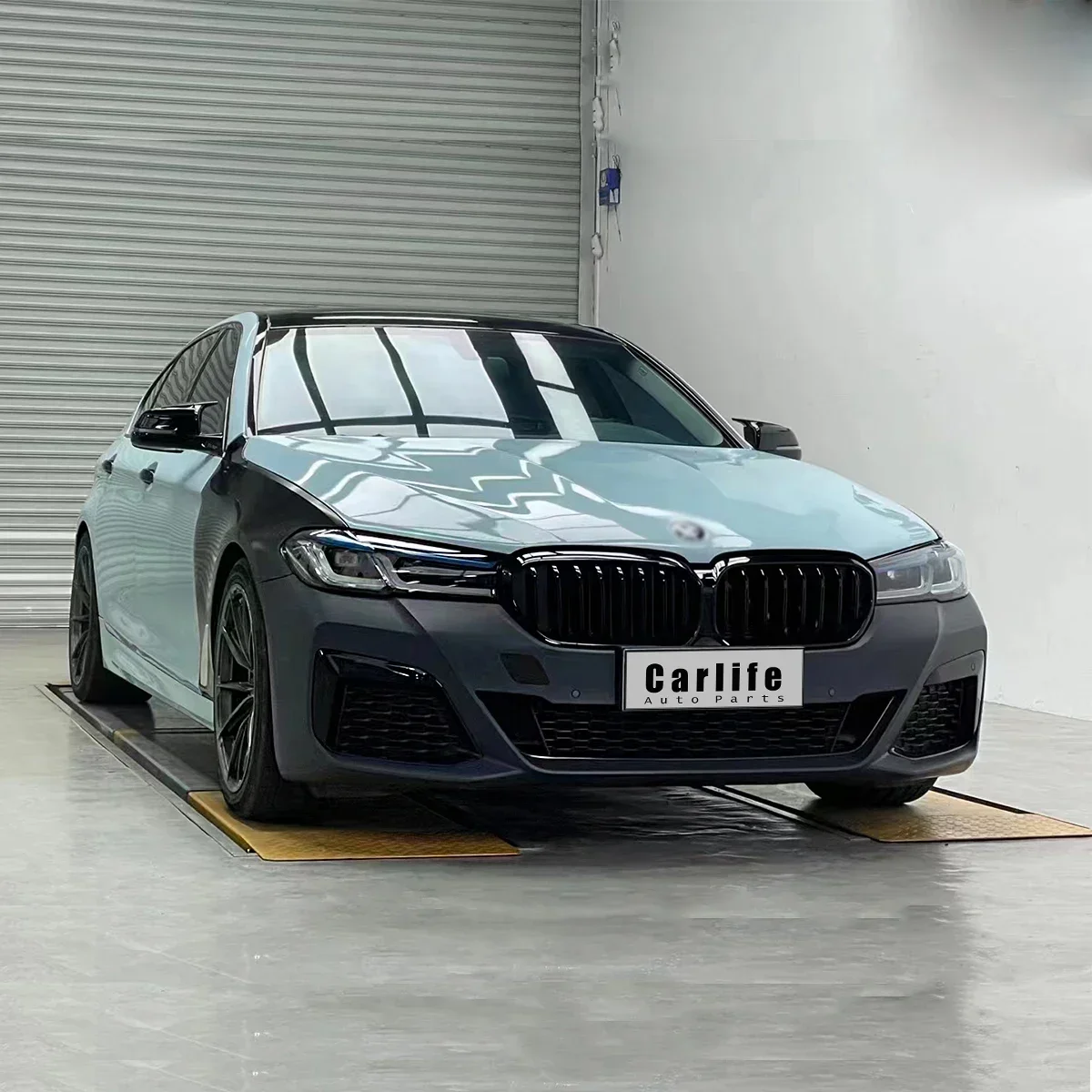With side skirt bumpers body kit For BMW 5 SERIES F10 2011-2017 change to G30 Lci 2021 bodykit perfect fitment.
With side skirt bumpers body kit For BMW 5 SERIES F10 2011-2017 change to G30 Lci 2021 bodykit perfect fitment.