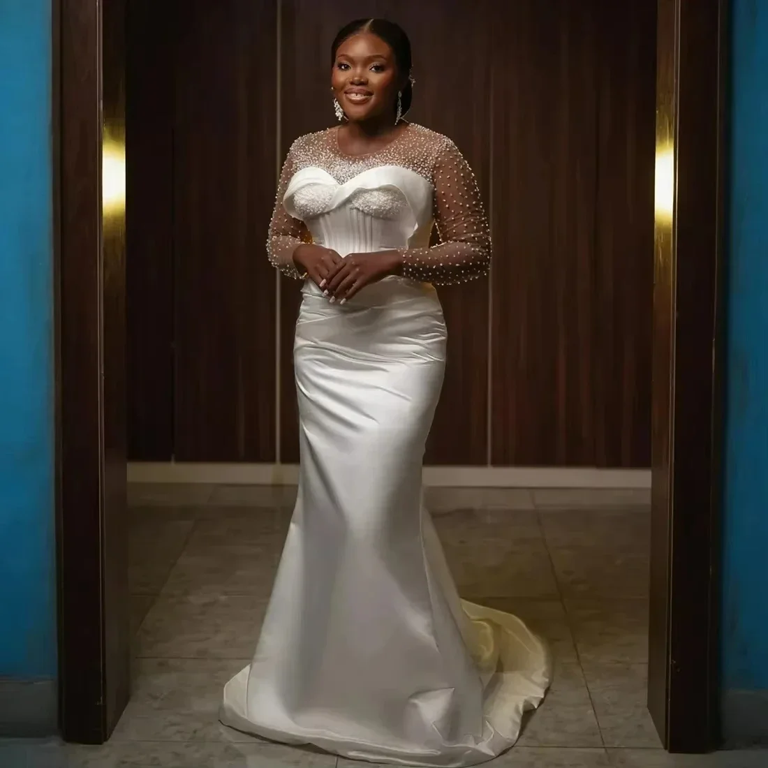 Customized Scoop Shinny Beads Sequins Wedding Dress for Bride Satin Africa Long Sleeves Detachable Train Bridal Gown
Customized Scoop Shinny Beads Sequins Wedding Dress for Bride Satin Africa Long Sleeves Detachable Train Bridal Gown