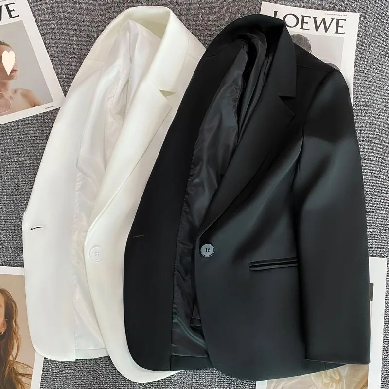 Women Blazers Coats Short Solid Suit Jacket Button Lapel Flutter Sleeves Pocket Slight Stretch Single Breasted Loose 2025 Autumn
Women Blazers Coats Short Solid Suit Jacket Button Lapel Flutter Sleeves Pocket Slight Stretch Single Breasted Loose 2025 Autumn
