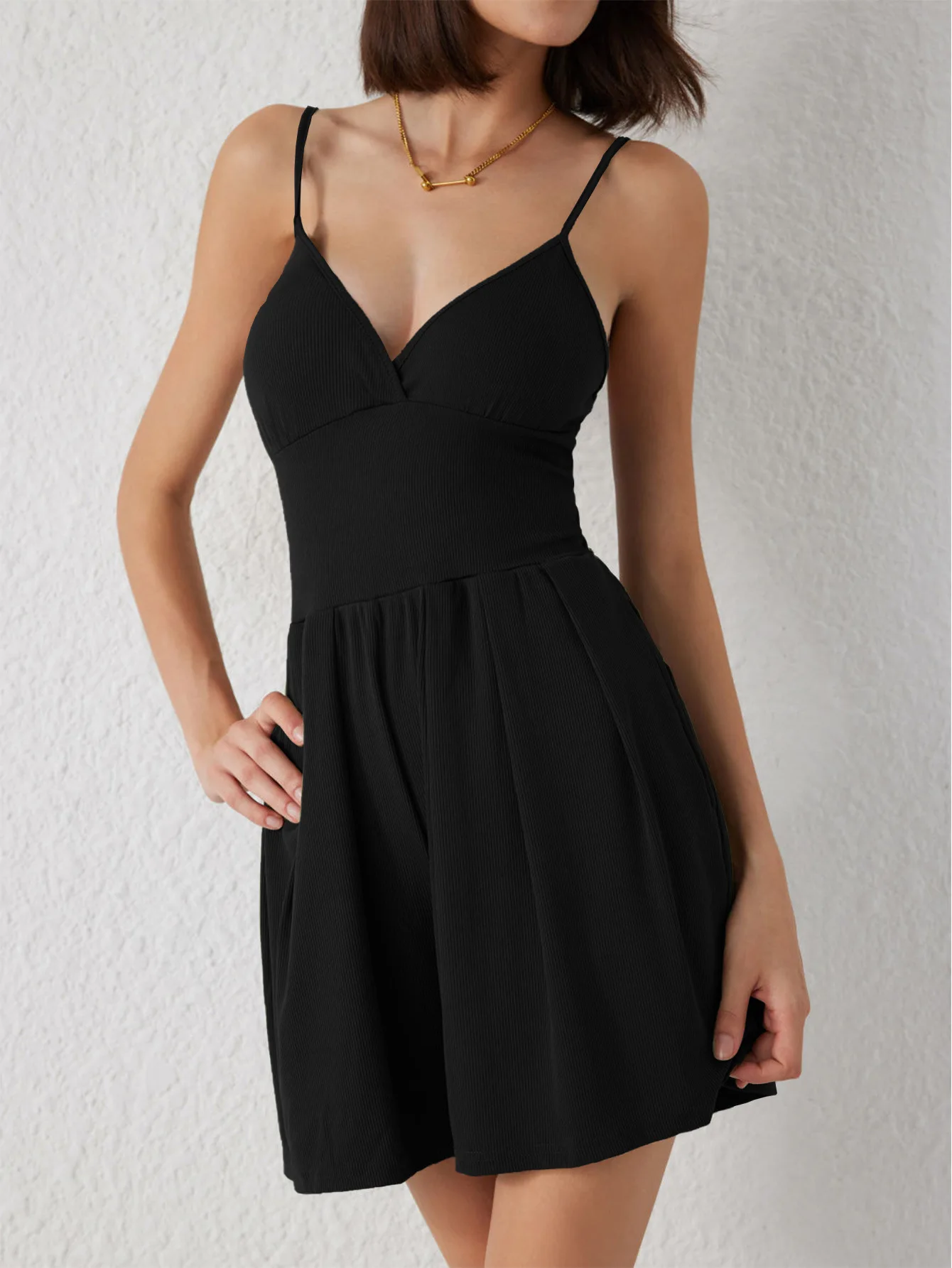 Solid color elegant work halter shorts fashion casual jumpsuit
Solid color elegant work halter shorts fashion casual jumpsuit