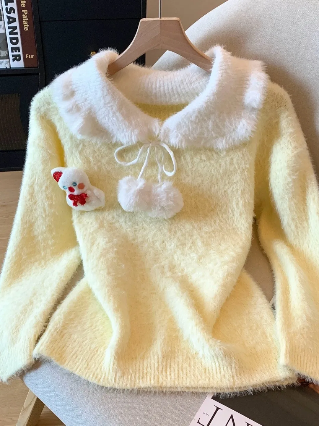 Мягкий уютный милый свитер с кукольным воротником, женский свитер 2022, осень-зима, новый ленивый топ Camere, антивозрастной вязаный топ, свободный крой в Корейском стиле
Мягкий уютный милый свитер с кукольным воротником, женский свитер 2022, осень-зима, новый ленивый топ Camere, антивозрастной вязаный топ, свободный крой в Корейском стиле