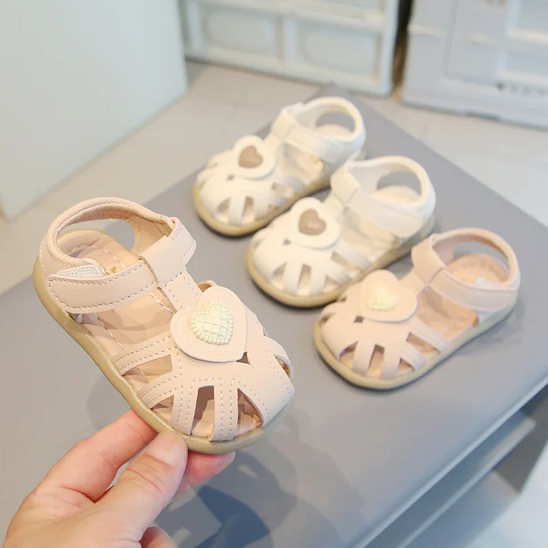 Baby Sandals Non-slip Soft Sole Girls Walking Shoes T-strap Hook&loop 2025 New Fashion Kids Beach Shoe Princess Style Love Sweet
Baby Sandals Non-slip Soft Sole Girls Walking Shoes T-strap Hook&loop 2025 New Fashion Kids Beach Shoe Princess Style Love Sweet