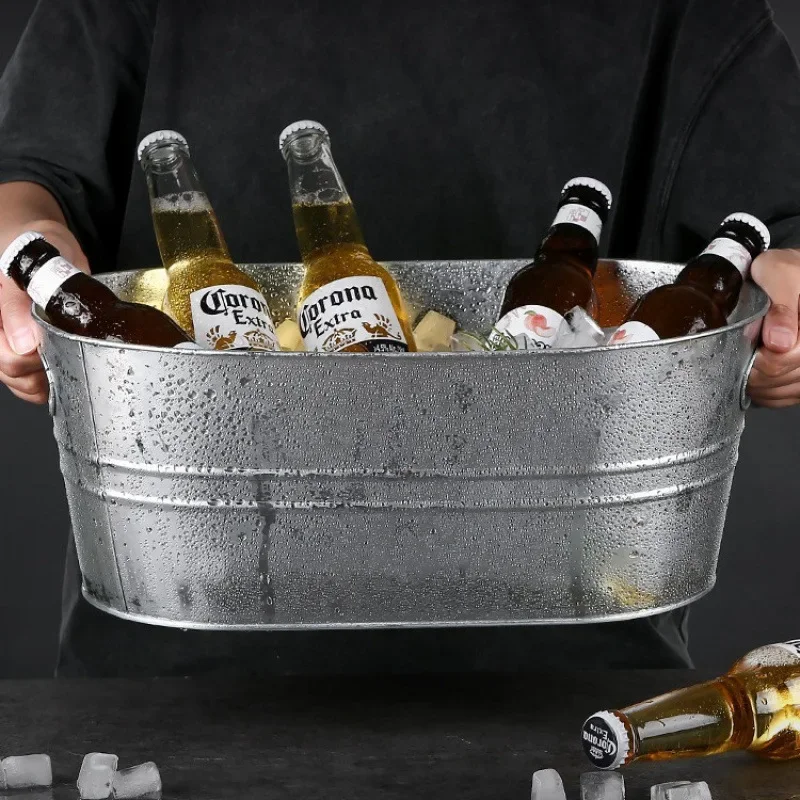 Retro Style Large Capacity Beer Ice Bucket for Home Bar Wine Chilling Storage with Ice Storage Drinks Cooler Tub
Retro Style Large Capacity Beer Ice Bucket for Home Bar Wine Chilling Storage with Ice Storage Drinks Cooler Tub