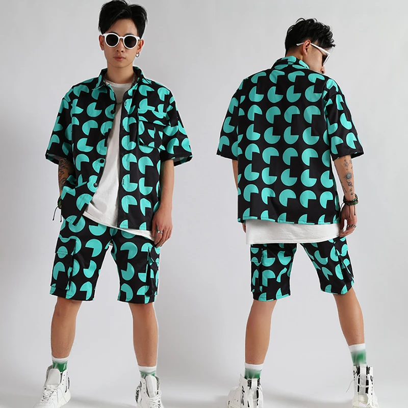 Cool Jazz Outfit Men Stage Costume Hip Hop Performance Wear Geometry Short Sleeve Shirt Shorts Set Street Dance Clothing VDL3659 
Cool Jazz Outfit Men Stage Costume Hip Hop Performance Wear Geometry Short Sleeve Shirt Shorts Set Street Dance Clothing VDL3659