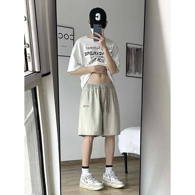 Мужские джинсовые шорты свободного кроя, летние, тонкие, длиной до колена, повседневные, со средней посадкой, на эластичном поясе, молодежные, дышащие, прямого кроя
Мужские джинсовые шорты свободного кроя, летние, тонкие, длиной до колена, повседневные, со средней посадкой, на эластичном поясе, молодежные, дышащие, прямого кроя