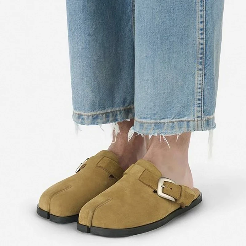 Luxury Brand Design Women Sandals 2026 New Summer Split Toe Women Slippers Casual Soft Leather Out wear Flats Shoes For Women
Luxury Brand Design Women Sandals 2026 New Summer Split Toe Women Slippers Casual Soft Leather Out wear Flats Shoes For Women