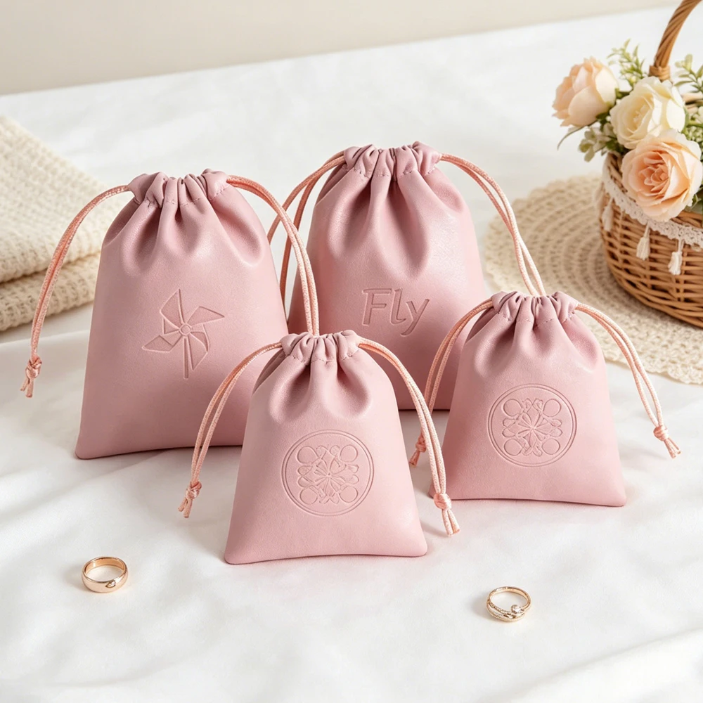 Bulk Custom Logo Luxury Pu Leather Jewelry Gift Bags Portable Drawstring Packaging Pouch Necklace Wedding Favor Candy Sack
Bulk Custom Logo Luxury Pu Leather Jewelry Gift Bags Portable Drawstring Packaging Pouch Necklace Wedding Favor Candy Sack