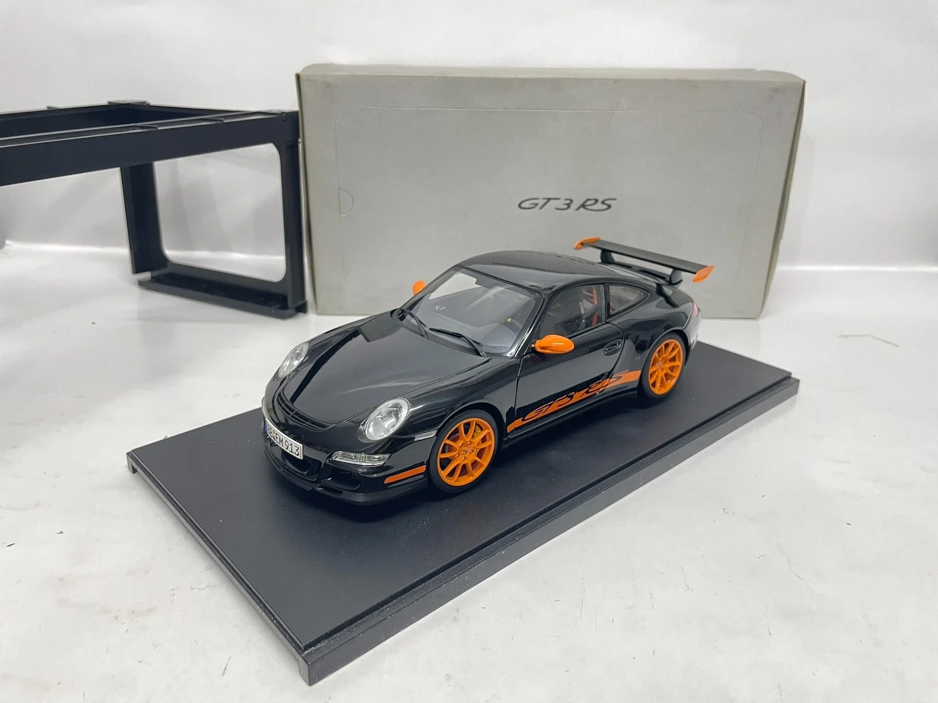 Autoart 1:18 997 GT3RS Черный Оранжевый Моделирование Ограниченная серия Все открытые металлические статические модели автомобиля из сплава Игрушка в подарок
Autoart 1:18 997 GT3RS Черный Оранжевый Моделирование Ограниченная серия Все открытые металлические статические модели автомобиля из сплава Игрушка в подарок