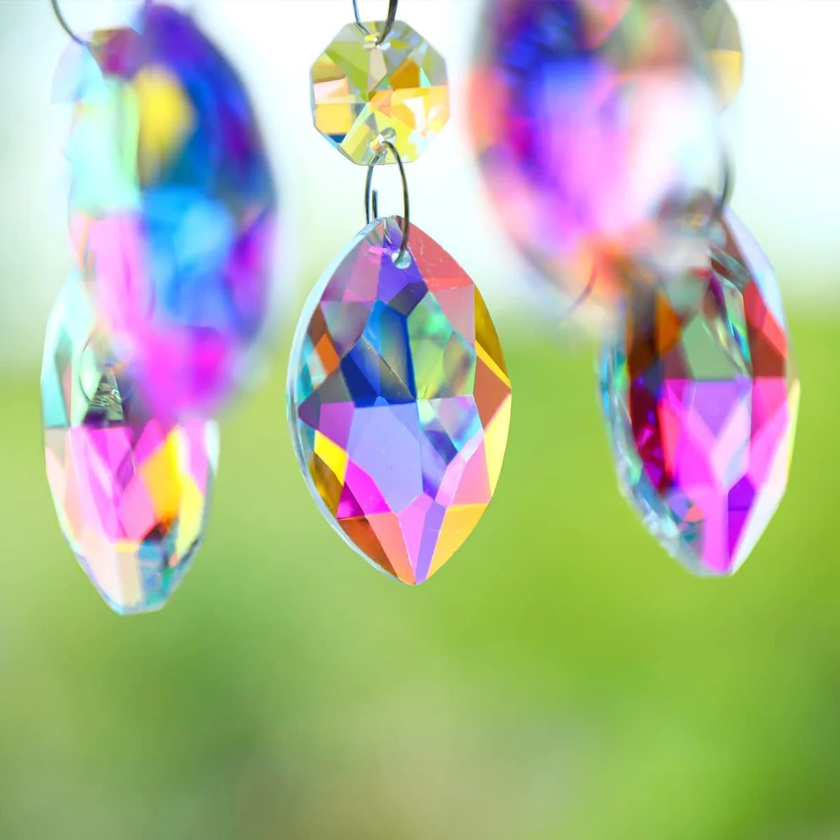 5PC Crystal Suncatcher Chandelier Prism Replacement Pendant Hanging Crystal with Glass Octagon Beads Chain For Window Decor
5PC Crystal Suncatcher Chandelier Prism Replacement Pendant Hanging Crystal with Glass Octagon Beads Chain For Window Decor