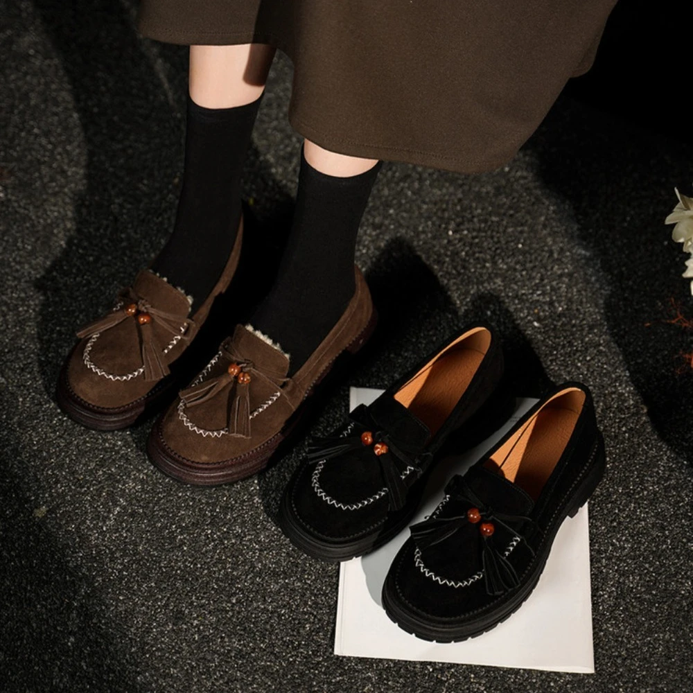 Новые женские зимние лоферы 2025 года на флисовой подкладке, без застежек, с круглым носком, на низком каблуке, домашние тапочки
Новые женские зимние лоферы 2025 года на флисовой подкладке, без застежек, с круглым носком, на низком каблуке, домашние тапочки
