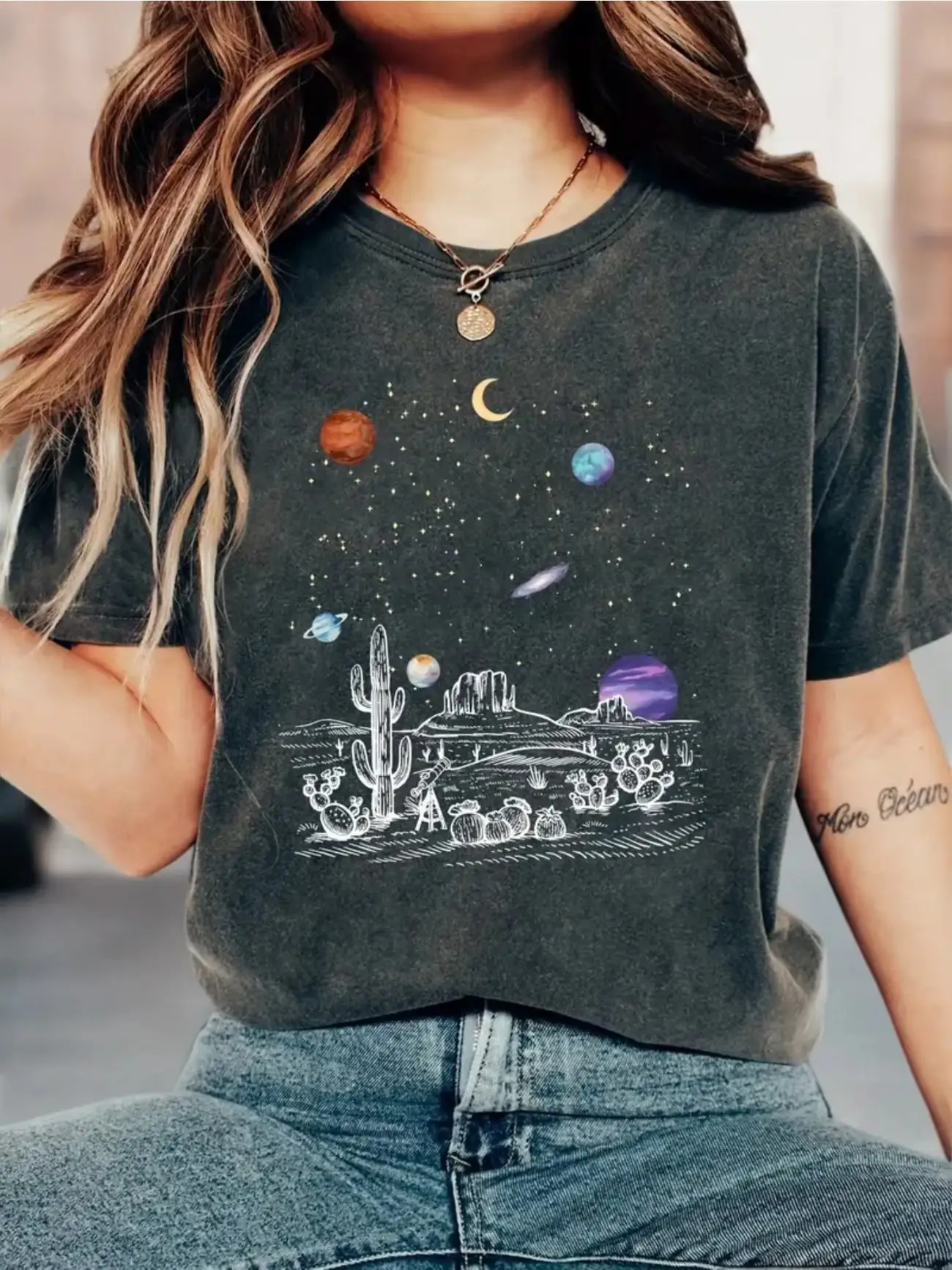Plus size women's short sleeve T-shirt Space Desert Cactus Planets Moon Everyday comfortable and versatile style summer outfits
Plus size women's short sleeve T-shirt Space Desert Cactus Planets Moon Everyday comfortable and versatile style summer outfits