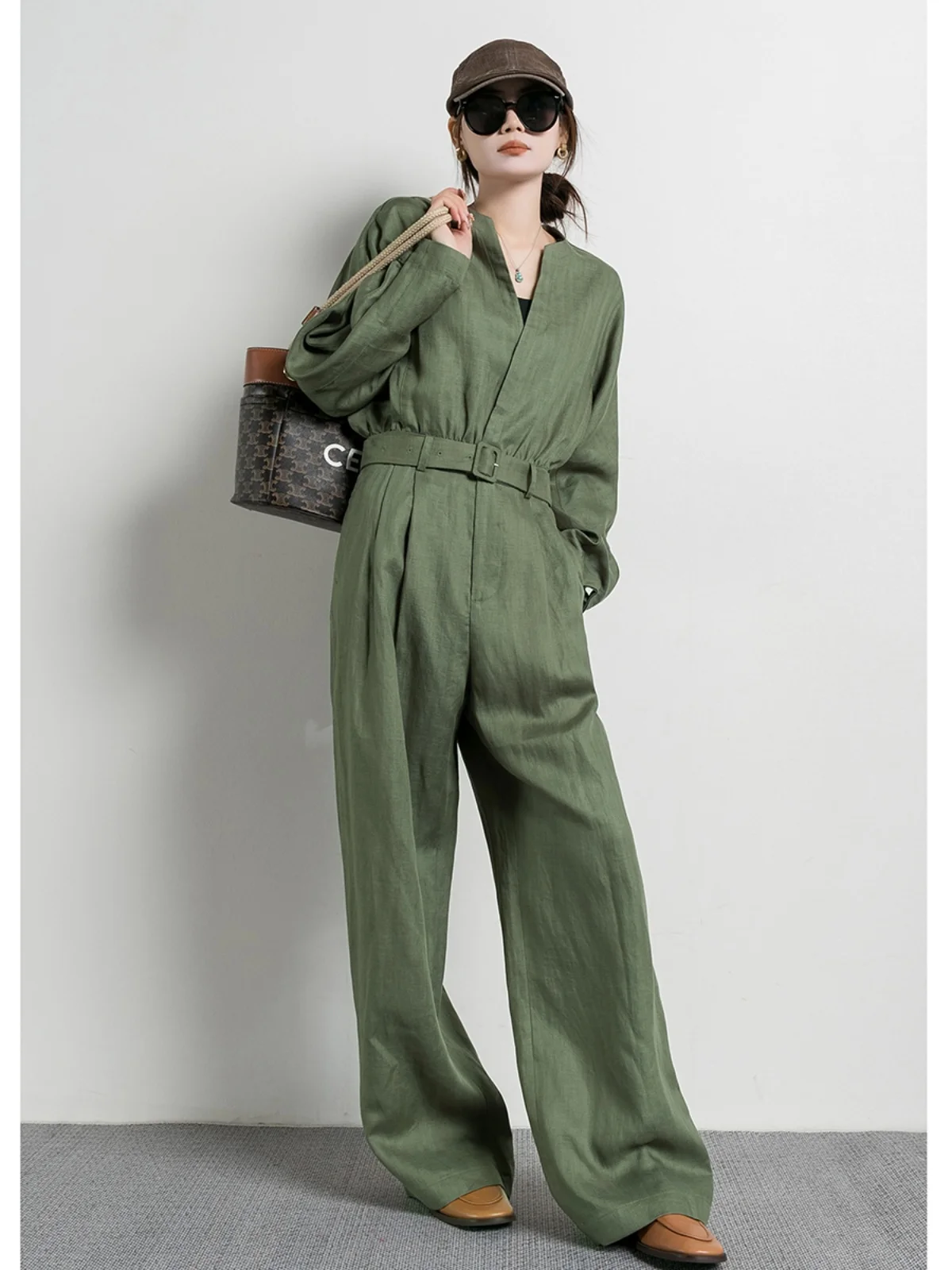 Модный комбинезон из льняной ткани с цветочным принтом, женские брюки-карго с широкими штанинами, высокой талией, длинные брюки для весны и осени, новинка
Модный комбинезон из льняной ткани с цветочным принтом, женские брюки-карго с широкими штанинами, высокой талией, длинные брюки для весны и осени, новинка