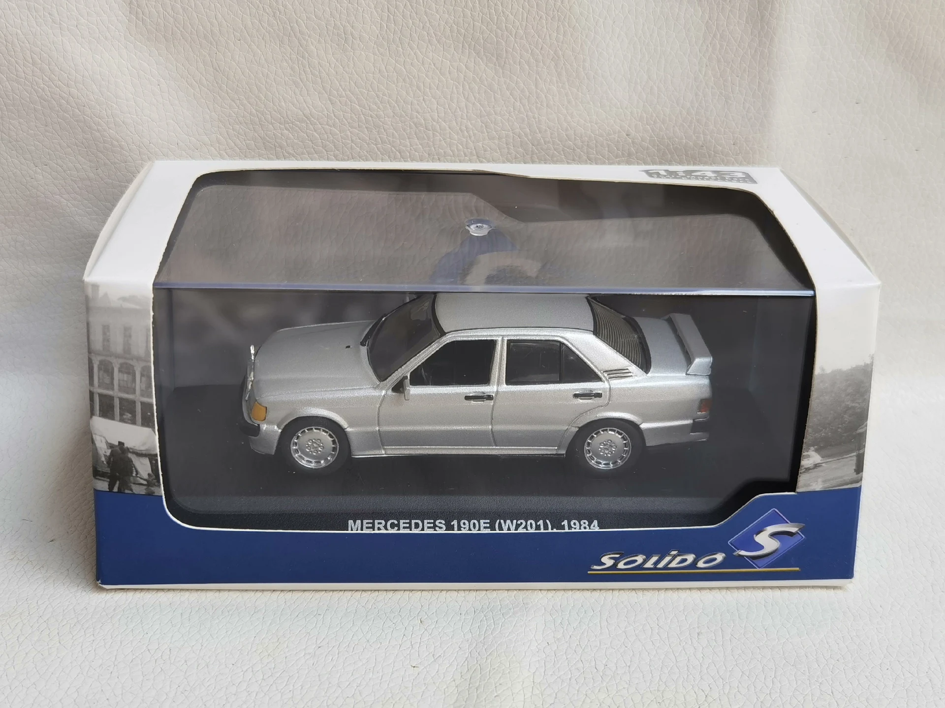 Diecast SOLIDO 1/43 Scale 190E W201 1984 2M Alloy Car Model
Diecast SOLIDO 1/43 Scale 190E W201 1984 2M Alloy Car Model