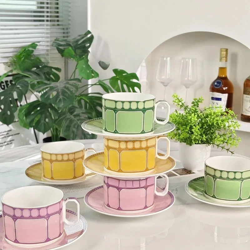 For Swan Series European Modern Simple Luxury Style Bone Porcelain Coffee Cup Dish Afternoon Tea Cup Home Gift Double Cup
For Swan Series European Modern Simple Luxury Style Bone Porcelain Coffee Cup Dish Afternoon Tea Cup Home Gift Double Cup