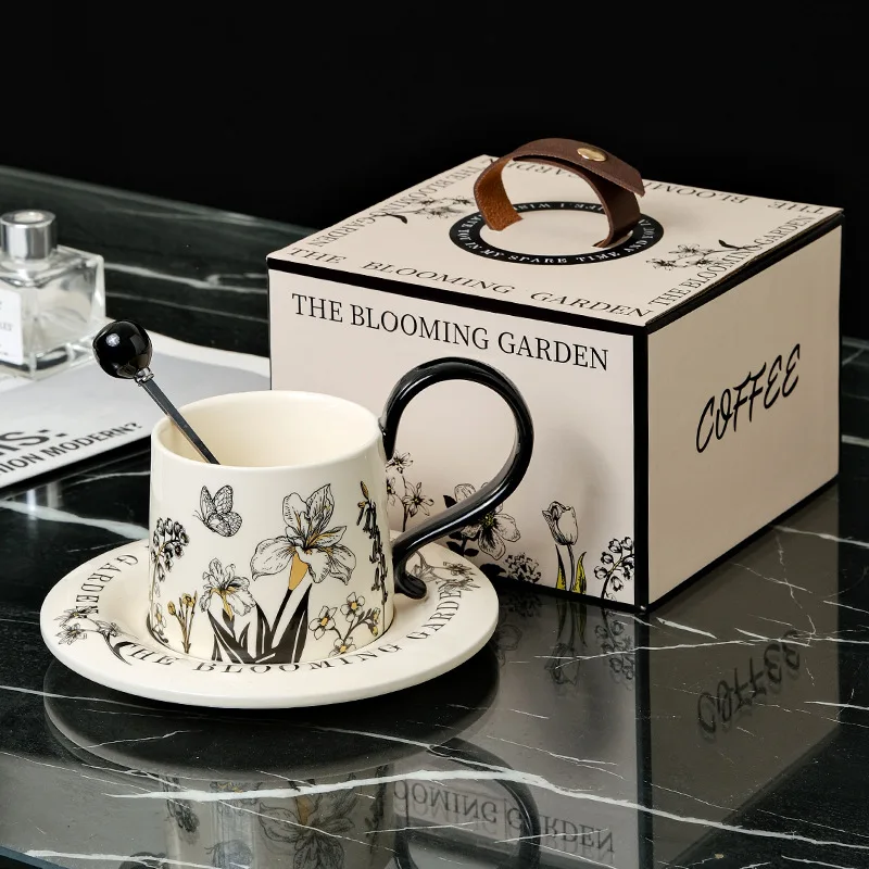 Vintage Floral Ceramic Coffee Cup Saucer and Spoon Set - 260ml Capacity Tea Cups Gift Box
Vintage Floral Ceramic Coffee Cup Saucer and Spoon Set - 260ml Capacity Tea Cups Gift Box