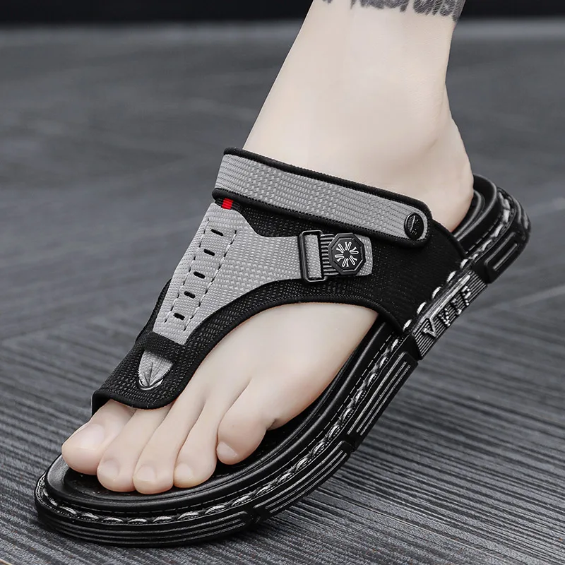 Casual Men's Sandals Breathable Wear-Resistant Thick Bottom Anti-Slip Driving Two-Use Summer Beach Slippers Youth Trend
Casual Men's Sandals Breathable Wear-Resistant Thick Bottom Anti-Slip Driving Two-Use Summer Beach Slippers Youth Trend