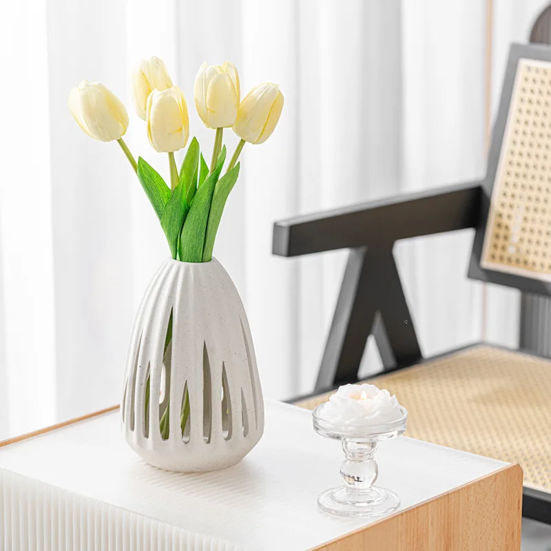 Nordic style ceramic vase ornament simple geometric art design desktop decoration
Nordic style ceramic vase ornament simple geometric art design desktop decoration
