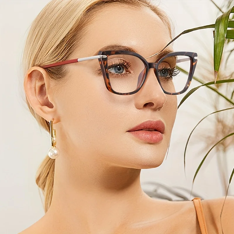 1pcs Ladies' new fashionable large frame cat eye splicing color glasses frame color changing one mirror dual-use sunglasses
1pcs Ladies' new fashionable large frame cat eye splicing color glasses frame color changing one mirror dual-use sunglasses