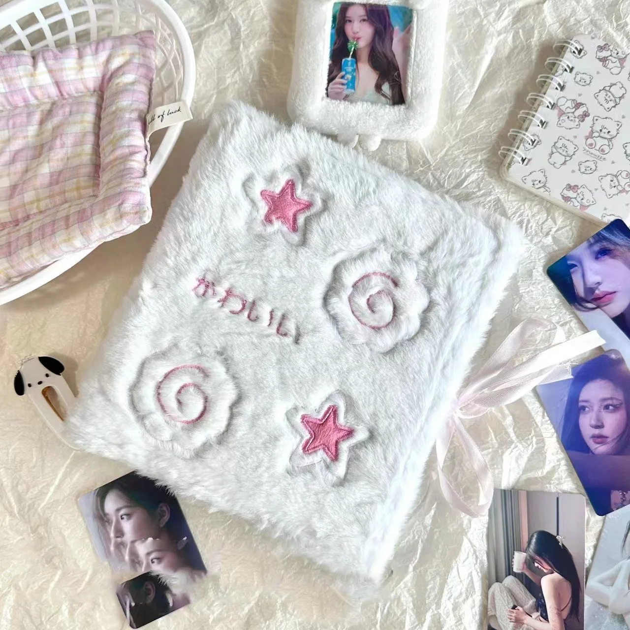 A5 INS 3-inch Small Card Storage Star Pattern Plush Photo Album Binder Photocard Collection Books Loose-leaf Photocard Holder
A5 INS 3-inch Small Card Storage Star Pattern Plush Photo Album Binder Photocard Collection Books Loose-leaf Photocard Holder