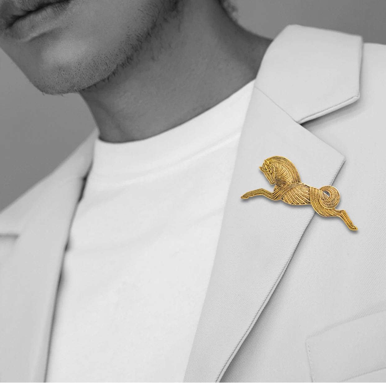 Horse to Success | Luxury design feels brooch Electroplated running horse pin Luxury accessories for men and women braids
Horse to Success | Luxury design feels brooch Electroplated running horse pin Luxury accessories for men and women braids