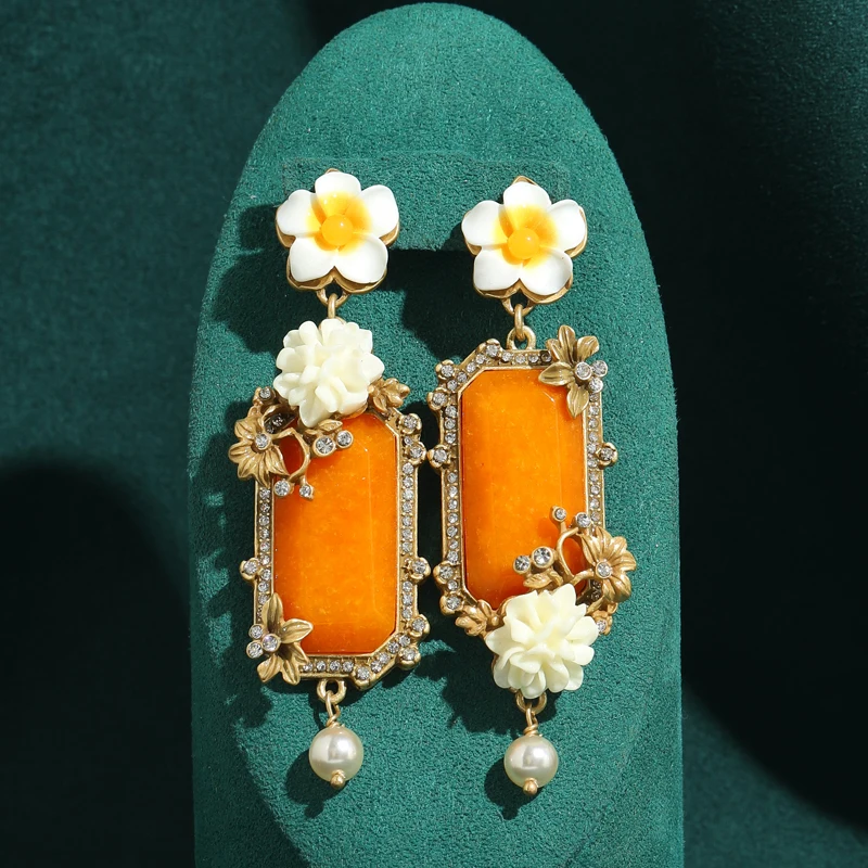 Gold Color Vintage Beeswax Yellow Flower Drop Earring Flower Pendent Natural Stone Women Rhinestone Mother's Day Jewelry Gifts
Gold Color Vintage Beeswax Yellow Flower Drop Earring Flower Pendent Natural Stone Women Rhinestone Mother's Day Jewelry Gifts