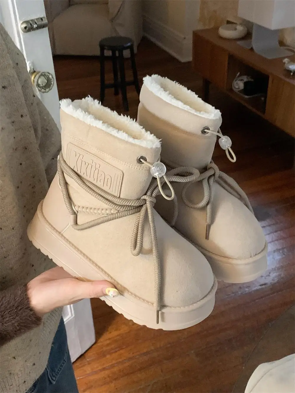 Lace Up Snow Boots For Women In Winter Fashionable And Versatile Plush And Thick Soles Ankle Boots For Warmth Outdoor Boots
Lace Up Snow Boots For Women In Winter Fashionable And Versatile Plush And Thick Soles Ankle Boots For Warmth Outdoor Boots
