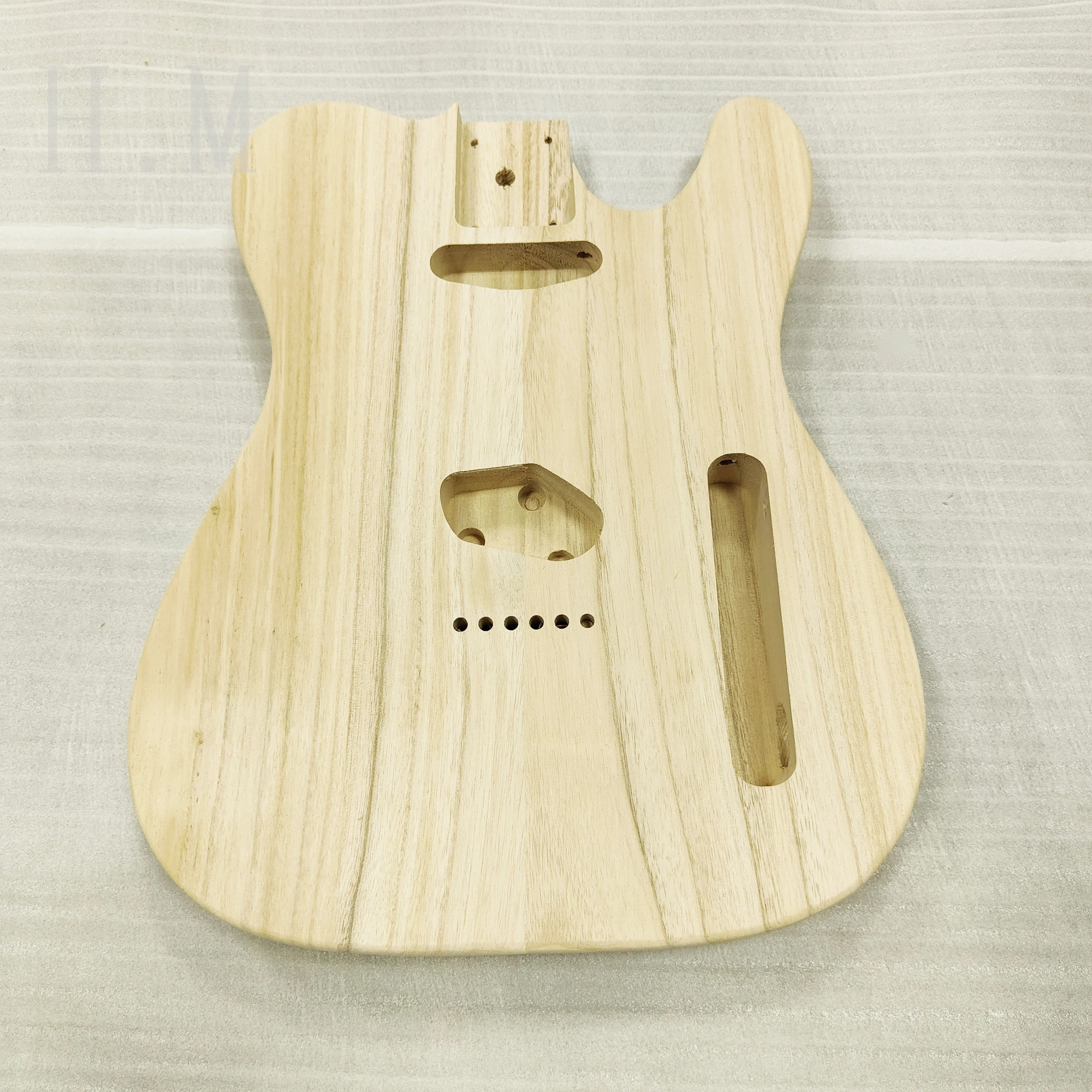 Electric Guitar Body TL Electric Guitar Barrel DIY Modification Pattern Spray Painting Electric Guitar Body TL-3
Electric Guitar Body TL Electric Guitar Barrel DIY Modification Pattern Spray Painting Electric Guitar Body TL-3