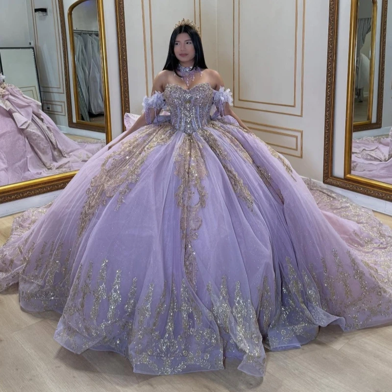 Lilac Shiny Quinceanera Dresses Off The Shoulder Applique Lace Beading Crystal Tull Party Birthday Sweet 16 Dress Vestidos 15 De
Lilac Shiny Quinceanera Dresses Off The Shoulder Applique Lace Beading Crystal Tull Party Birthday Sweet 16 Dress Vestidos 15 De