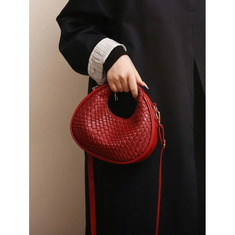 1pc Plain Pu Leather Moon-Shaped Bag With Zipper Closure, Vintage, Fashionable, Versatile, Suitable For Women's Daily Use, Dates
1pc Plain Pu Leather Moon-Shaped Bag With Zipper Closure, Vintage, Fashionable, Versatile, Suitable For Women's Daily Use, Dates