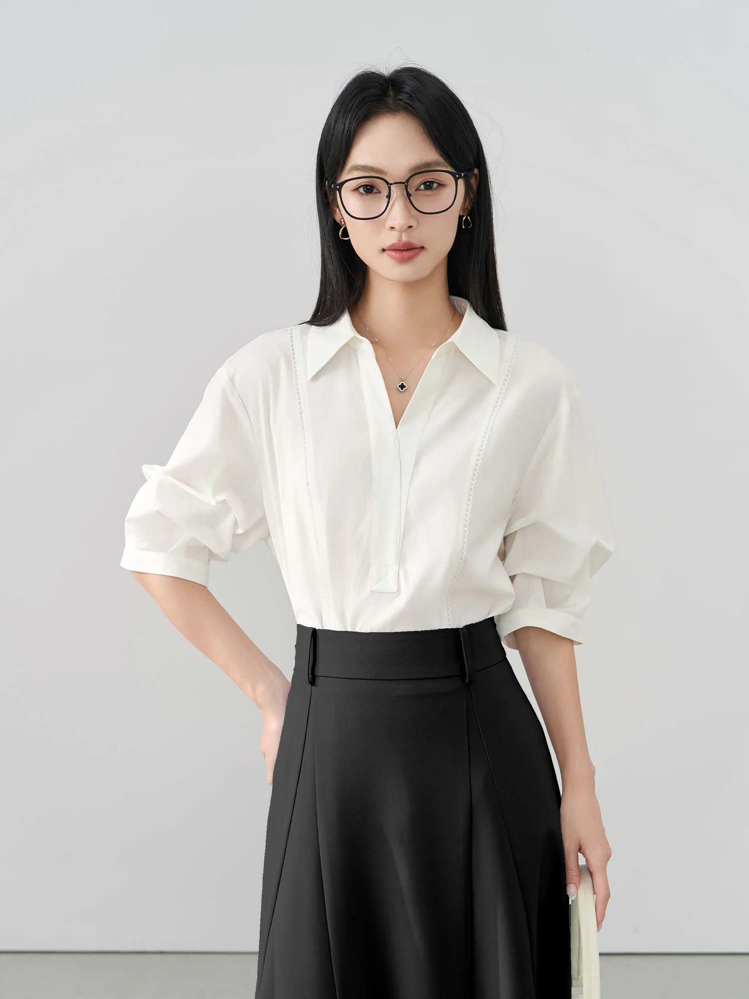 Berd Miss White ort Sve V-Ne irt Women's Summer Small Size Career Top Teacher Interview irt Commute Sle Loose Fit
Berd Miss White ort Sve V-Ne irt Women's Summer Small Size Career Top Teacher Interview irt Commute Sle Loose Fit
