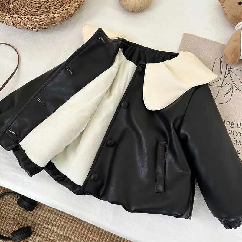 Autumn WinterGirls Boys PU Leather Jacket Keep Warm Thicken Faux Fur In One Coat Thick Girls Outerwear New Kids Clothes
Autumn WinterGirls Boys PU Leather Jacket Keep Warm Thicken Faux Fur In One Coat Thick Girls Outerwear New Kids Clothes