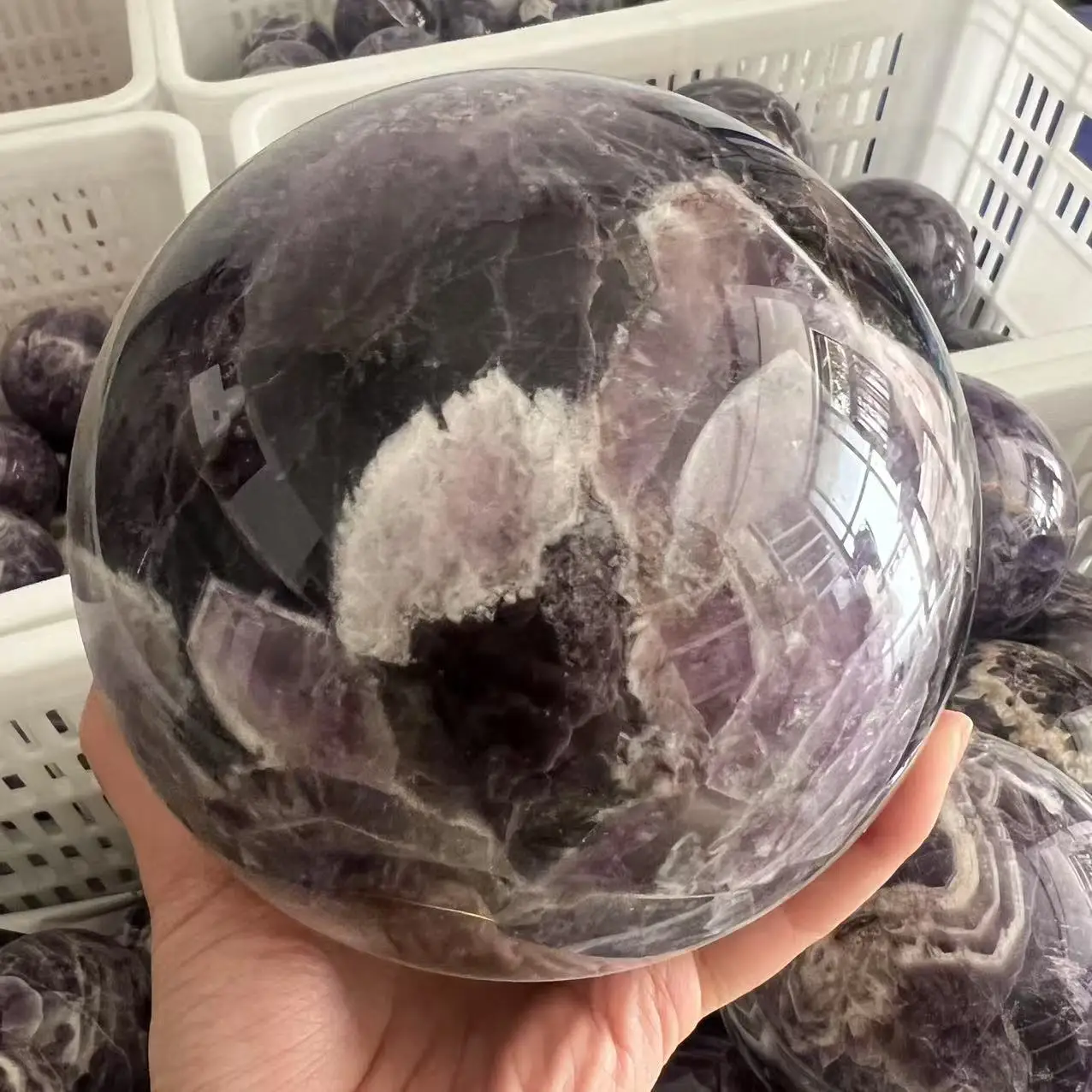 12CM Natural Dream Amethyst Ball Polished Massage Sphere Ball Reiki Healing Room Decor Crystal Crafts Stone
12CM Natural Dream Amethyst Ball Polished Massage Sphere Ball Reiki Healing Room Decor Crystal Crafts Stone