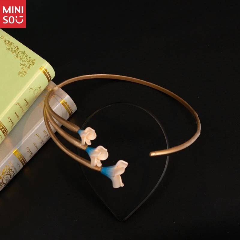 Miniso Honkai Star Rail Robin Cosplay Costume, Full Character Outfit Set for Convention
Miniso Honkai Star Rail Robin Cosplay Costume, Full Character Outfit Set for Convention