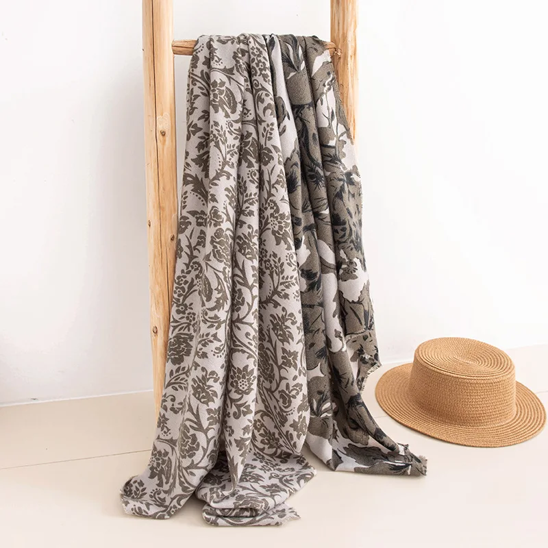 European and American Printed Imitation Cashmere Tassel Women's Scarf for Winter Warmth and Versatility, Student Couple Shawl
European and American Printed Imitation Cashmere Tassel Women's Scarf for Winter Warmth and Versatility, Student Couple Shawl