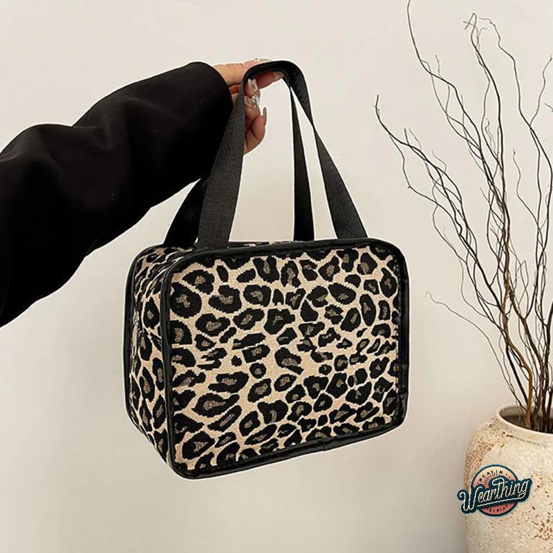 Women Tote Bag Leopard Print Handbag Casual Shoulder Bag Large Capacity Street Trend Shopping Bag Makeup Storage Bag Girl Gifts
Women Tote Bag Leopard Print Handbag Casual Shoulder Bag Large Capacity Street Trend Shopping Bag Makeup Storage Bag Girl Gifts