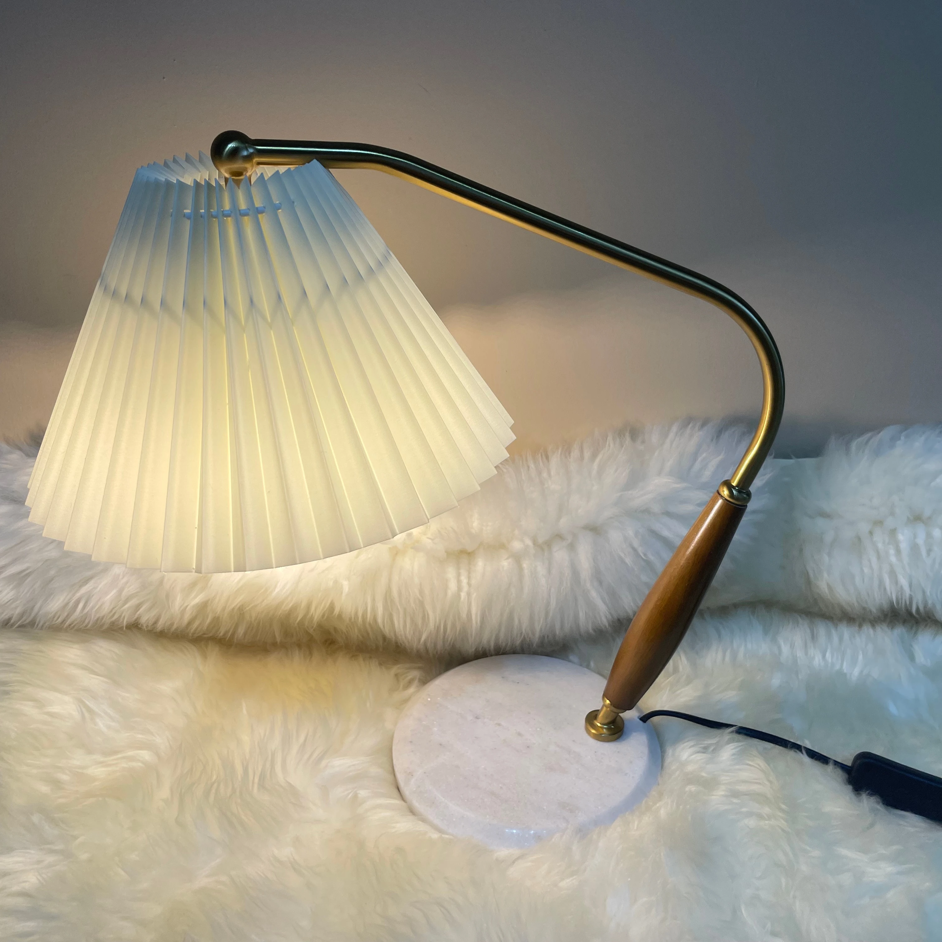 Creative Romantic Home Decor Desk Night Lamp Living Room Bedroom Bedside Led Table Lamp
Creative Romantic Home Decor Desk Night Lamp Living Room Bedroom Bedside Led Table Lamp