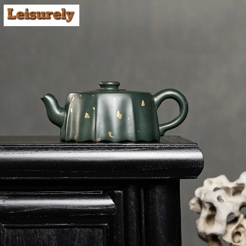 240ml Vintage Yixing Purple Clay Teapots Handmade Sprinkle Gold Well Curb Pot Raw Ore Azure Mud Kettle Chinese Zisha Teaset Gift
240ml Vintage Yixing Purple Clay Teapots Handmade Sprinkle Gold Well Curb Pot Raw Ore Azure Mud Kettle Chinese Zisha Teaset Gift