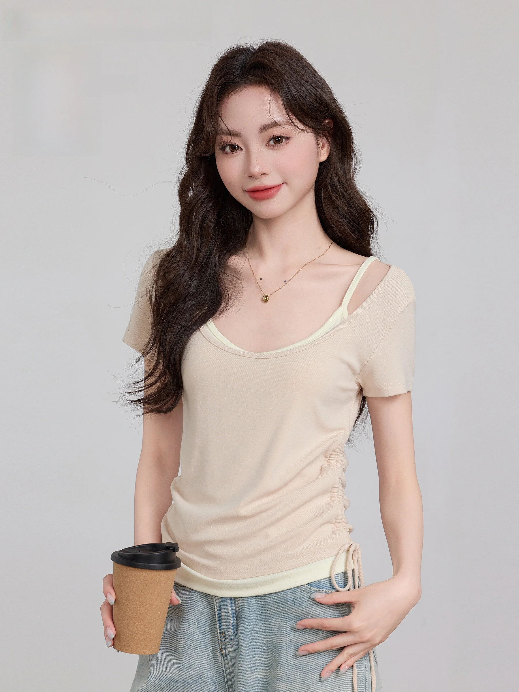 Летняя женская футболка Lingjiu с коротким рукавом, имитация двухслойности, с завязками на талии, однотонная, для повседневной носки
Летняя женская футболка Lingjiu с коротким рукавом, имитация двухслойности, с завязками на талии, однотонная, для повседневной носки