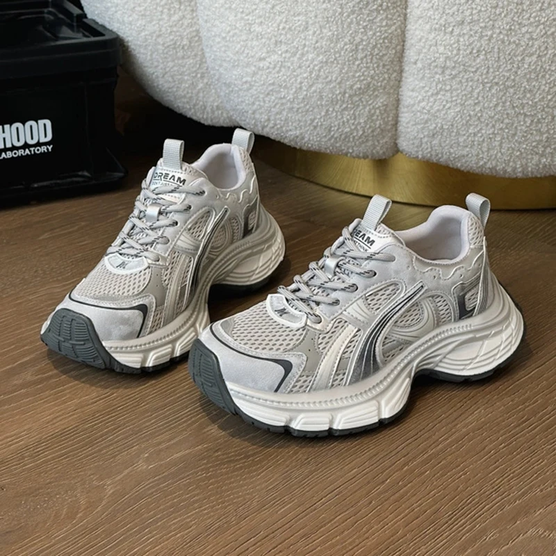 2025 Autumn New Breathable Shoes Women Versatile Lightweight Soft Sole Sneakers Casual Shoes Women Trendy Heightened Mesh Shoes
2025 Autumn New Breathable Shoes Women Versatile Lightweight Soft Sole Sneakers Casual Shoes Women Trendy Heightened Mesh Shoes