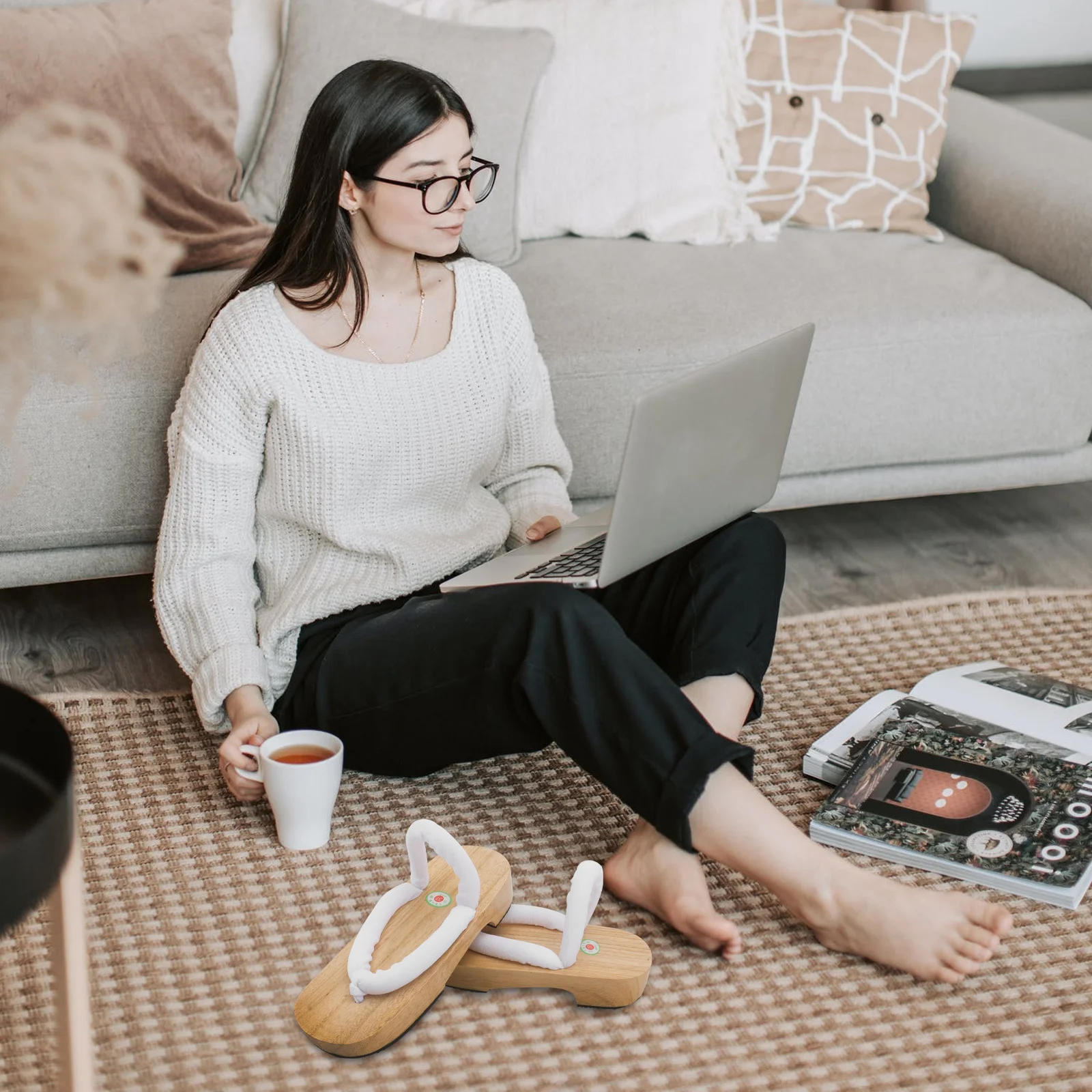 1Pair Japanese Style Flat Sole Sandals Summer Shoes Women Comfortable Non Skid Stylish Footwear Women Sandals Female Footwear 
1Pair Japanese Style Flat Sole Sandals Summer Shoes Women Comfortable Non Skid Stylish Footwear Women Sandals Female Footwear