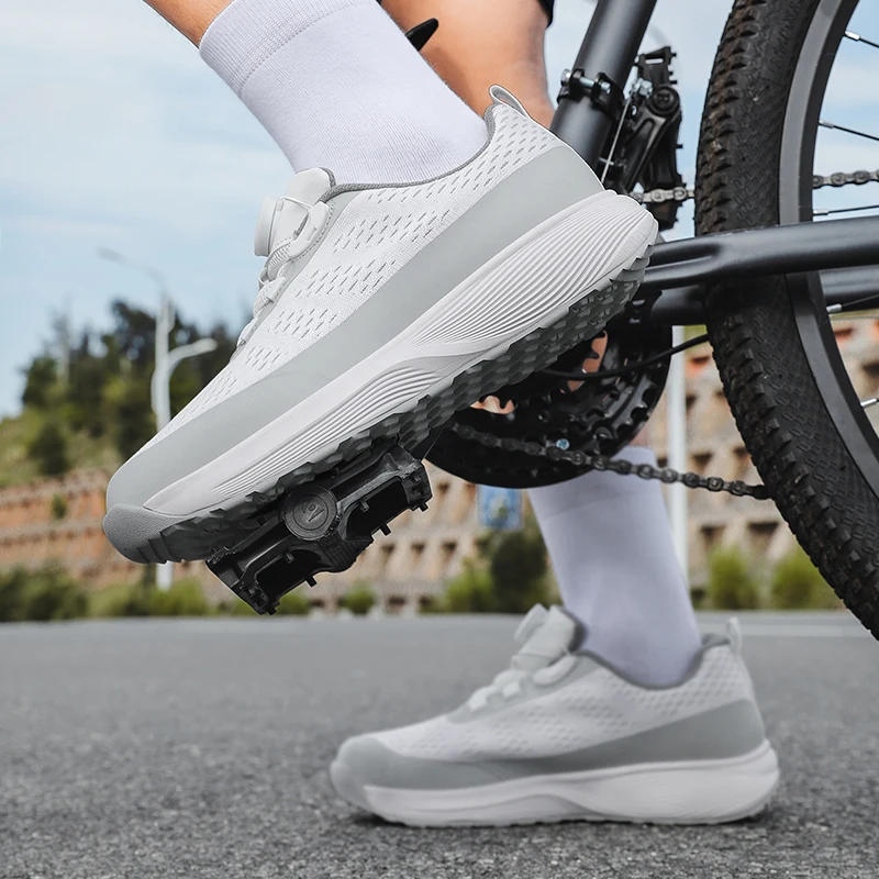 Bicycle professional cycling shoes unisex four seasons anti slip wear-resistant breathable comfortable hard bottom riding shoes 
Bicycle professional cycling shoes unisex four seasons anti slip wear-resistant breathable comfortable hard bottom riding shoes