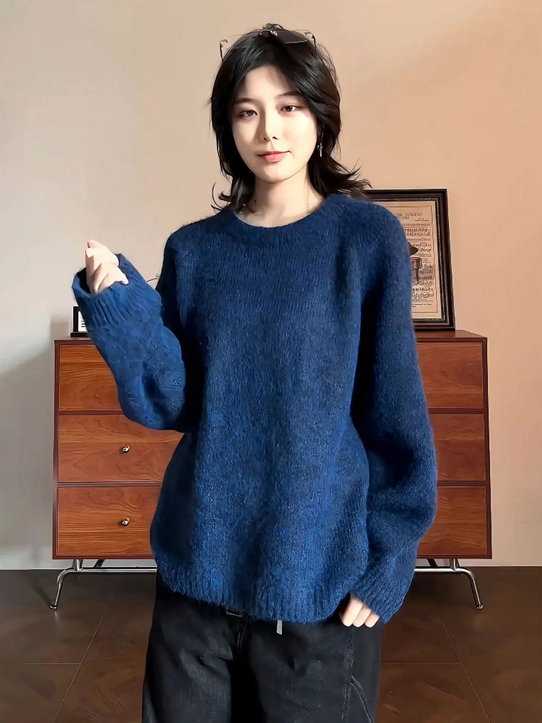 Синий круглый вязаный свитер унисекс для мужчин и женщин, зимний теплый базовый слой, мягкий уютный внутренний топ, свободный крой, длинный рукав
Синий круглый вязаный свитер унисекс для мужчин и женщин, зимний теплый базовый слой, мягкий уютный внутренний топ, свободный крой, длинный рукав