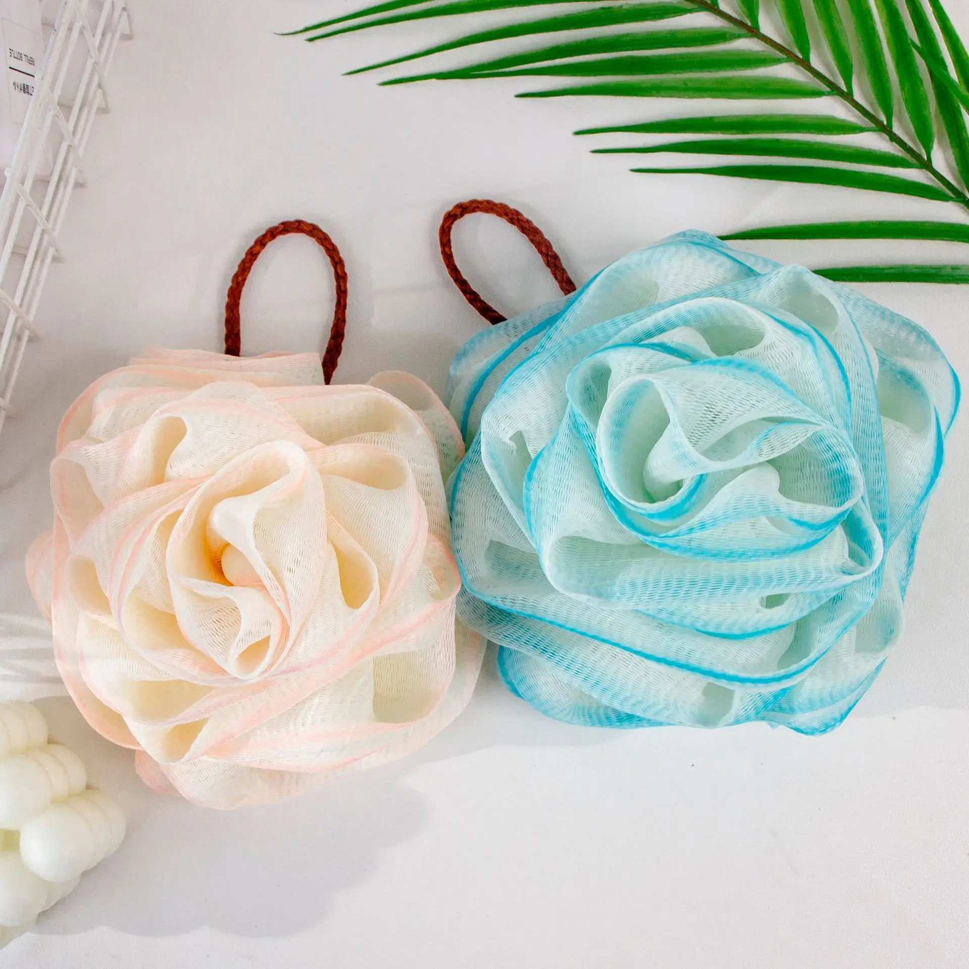 Large Rose Shape Bath Ball Rich Bubble Bath Towel Scrubber Body Cleaning Mesh Shower Wash Sponge Bathroom Accessories 각질제거기
Large Rose Shape Bath Ball Rich Bubble Bath Towel Scrubber Body Cleaning Mesh Shower Wash Sponge Bathroom Accessories 각질제거기
