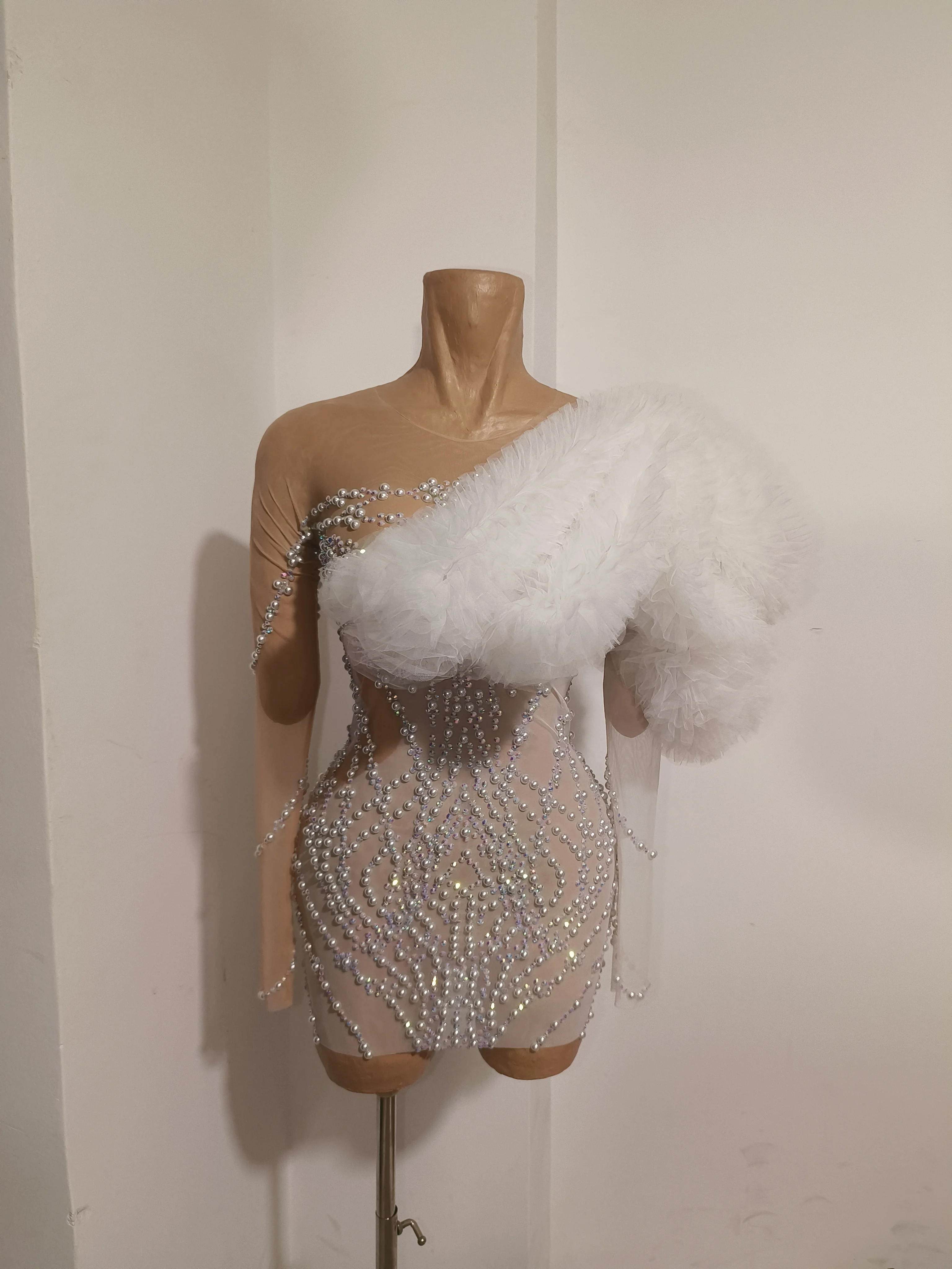 Sparkly Rhinestone Long Sleeves White Mesh See-Through Mini Dress Celebrate Birthday Evening Party Nightclub Bar Sexy Stage Wear
Sparkly Rhinestone Long Sleeves White Mesh See-Through Mini Dress Celebrate Birthday Evening Party Nightclub Bar Sexy Stage Wear